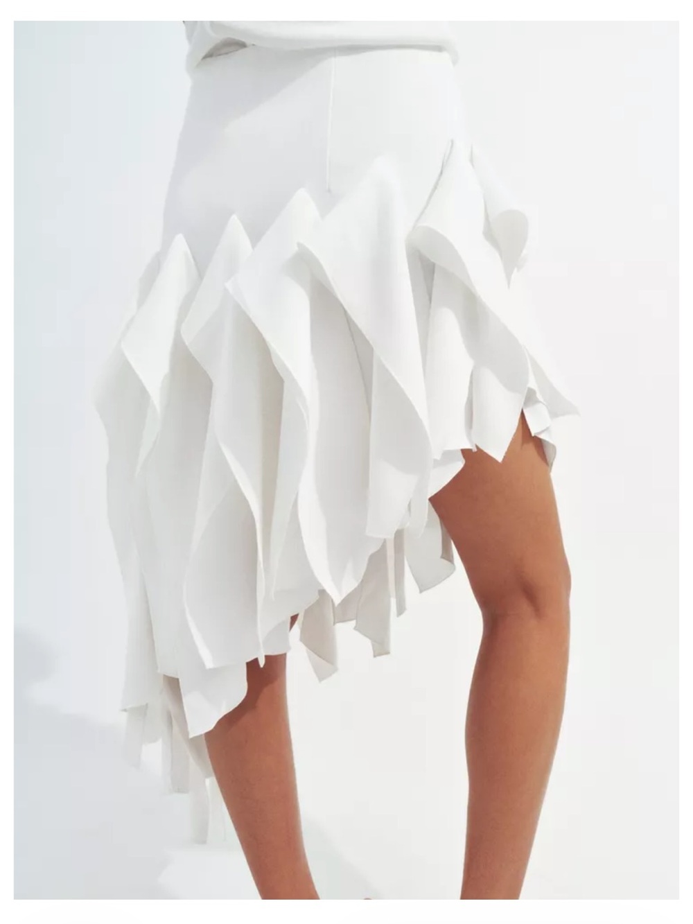 Zara Collection Asymmetric Ruffled Skirt - Picture 3 of 10